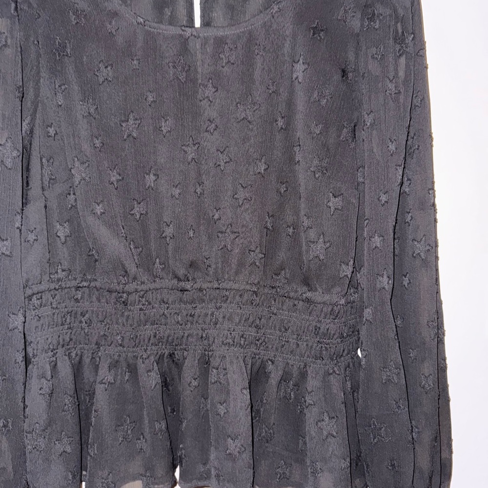 Torrid Crinkle Chiffon With Star Smocked Waist Puff Sleeve Top- Size 2-2X - Picture 8 of 12